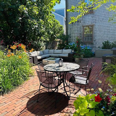 Seven Sea Street Inn Nantucket Exteriör bild