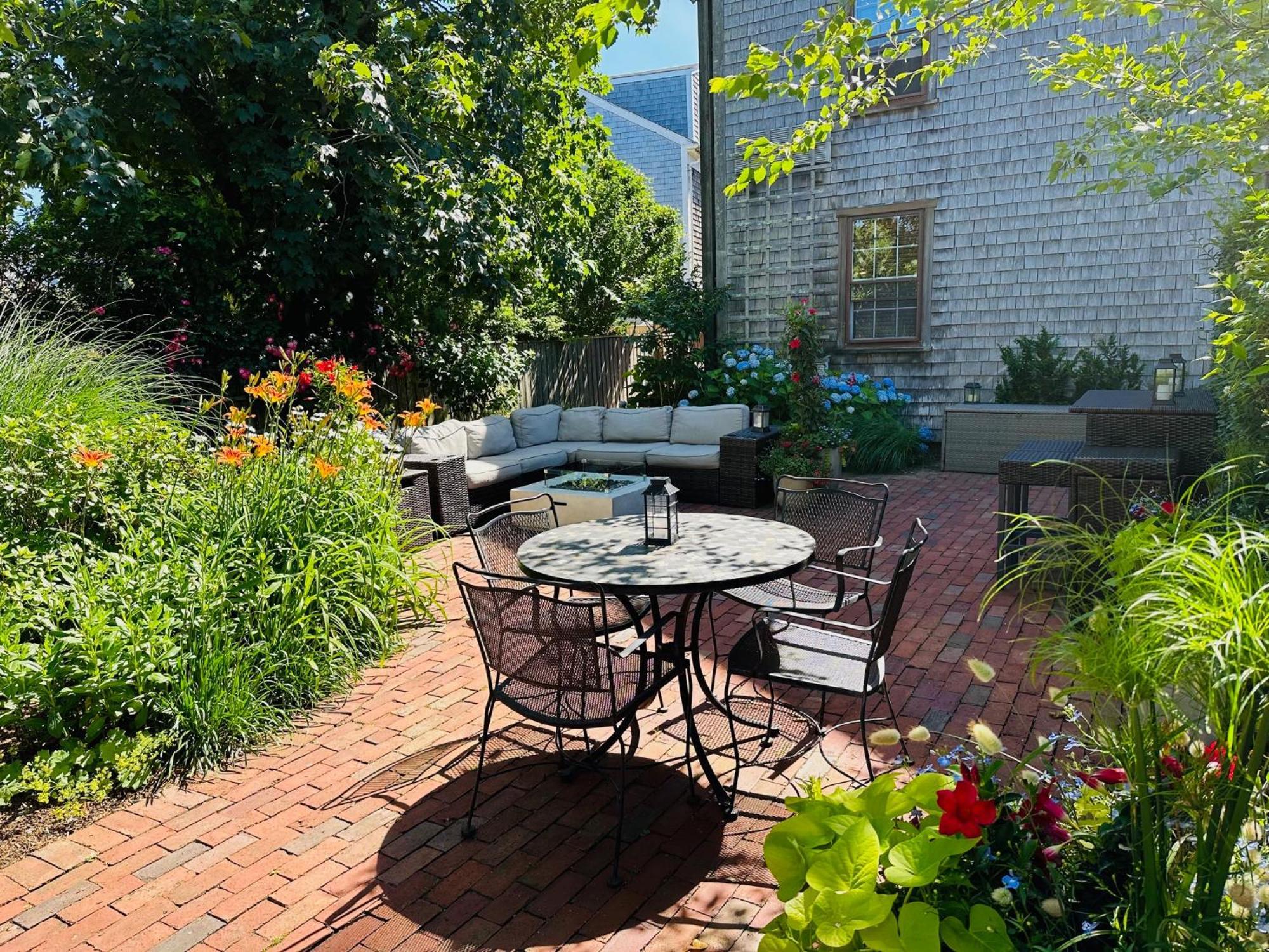 Seven Sea Street Inn Nantucket Exteriör bild