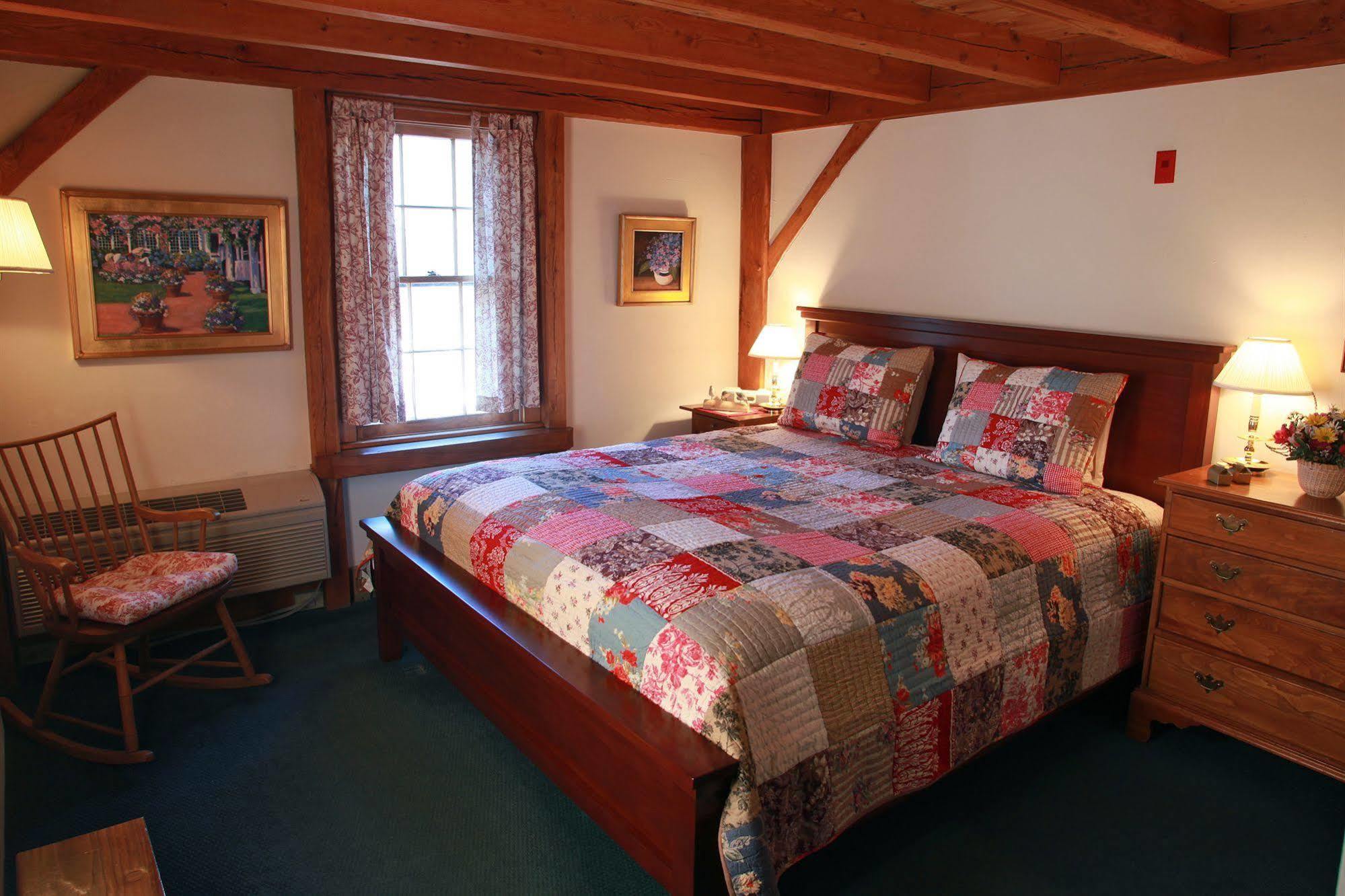 Seven Sea Street Inn Nantucket Rum bild