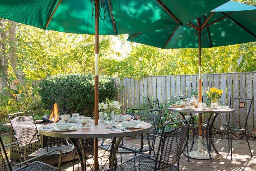 Seven Sea Street Inn Nantucket Exteriör bild